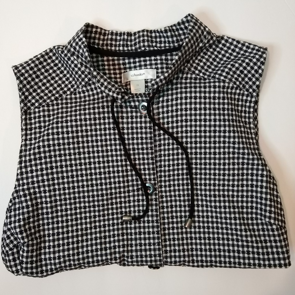 CJ Banks Black & White Vest Size 1X